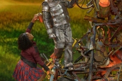 Shanice Williams as Dorothy and  Ne-Yo as Tin-Man
